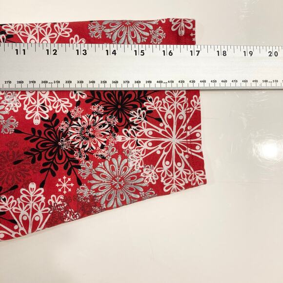 NWOT ALFRED DUNNER Top 1X Snowflake Studded Silver Red White Black Cotton - Picture 11 of 11